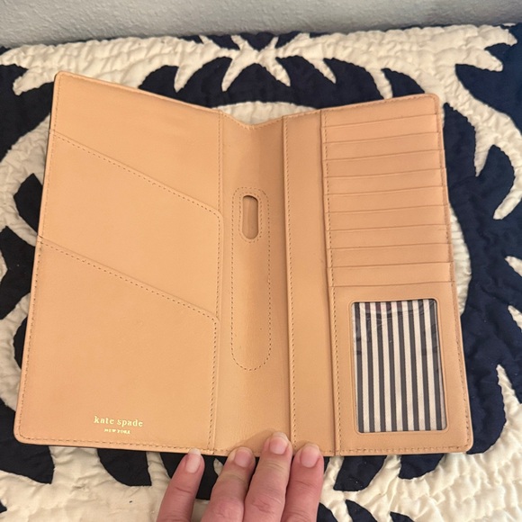 Kate Spade Black leather travel wallet. - Picture 2 of 6
